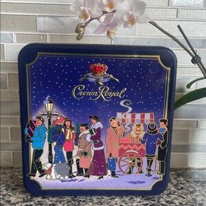 Vintage Crown Royal Deluxe Christmas Tin Box 1990’s • Rare